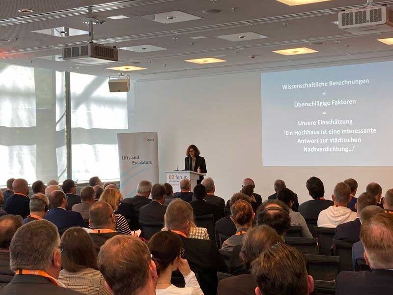 E2 FORUM FRANKFURT / Keynote of Nayla Mecattaf - © Cro&Co