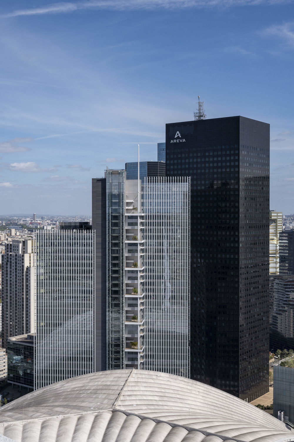 LE FIGARO IMMOBILIER / The best office tower in the world is in La Défense - © Cro&Co